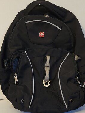 SWISSGEAR Airflow Large Backpack, Airflow Back Panel, Zip, Padded Straps, Black